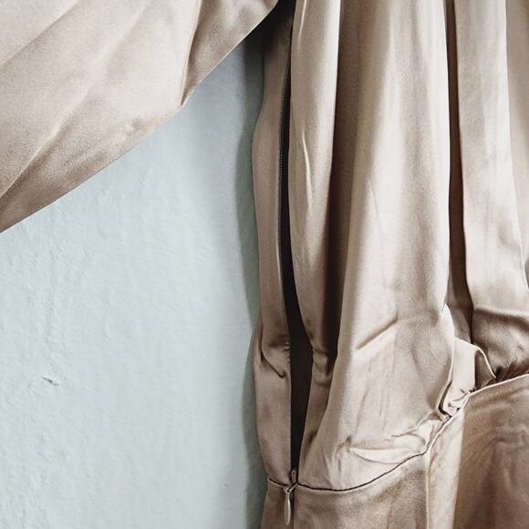 SER.O.YA Retrofete Shea Silk Off-Shoulder Wrap Mini Dress Natural S NWT - Picture 7 of 13